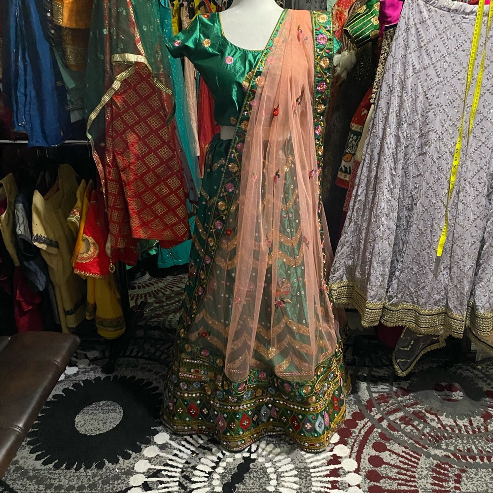 Lehenga - Picture 6 of 6